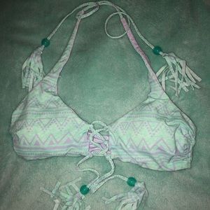 NEW w/out TAGS!!!  Never worn and reversible!